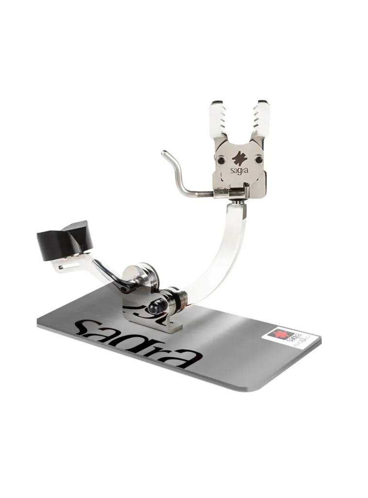 Jamonero mandibular basculante, EVOLUTION E14, color acero.