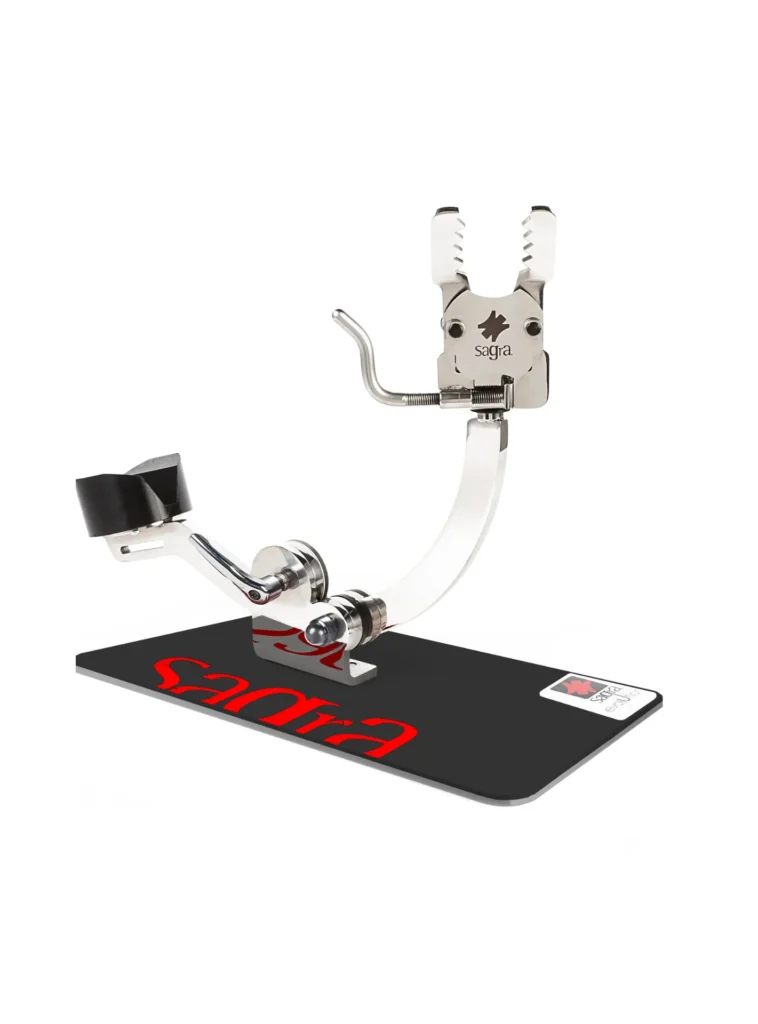 Jamonero mandibular basculante, EVOLUTION E14, color negro.